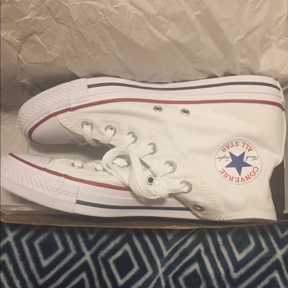 🖤SOLD ON DEPOP🖤WHITE CONVERSE CHUCK TAYLOR